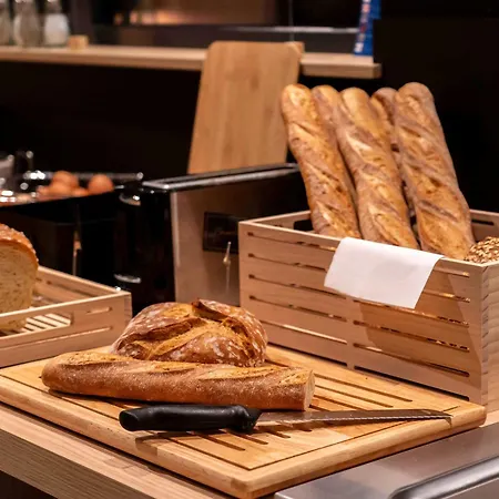 호텔 Ibis Paul Trois Chateaux 상폴투아 샤토