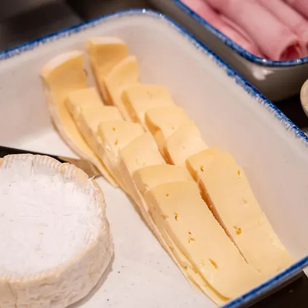 Ibis Paul Trois Chateaux