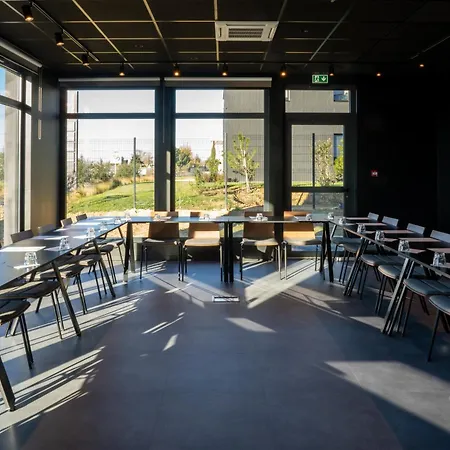 ホテル Ibis Paul Trois Chateaux サン・ポール・トロワ・シャトー