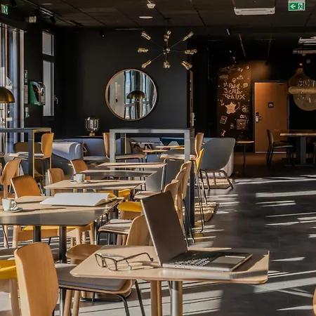 ホテル Ibis Paul Trois Chateaux サン・ポール・トロワ・シャトー