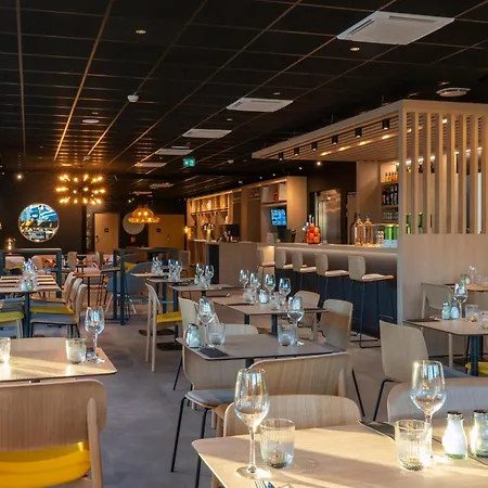 ホテル Ibis Paul Trois Chateaux *