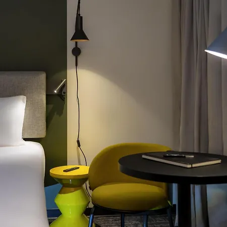 Ibis Paul Trois Chateaux ホテル サン・ポール・トロワ・シャトー