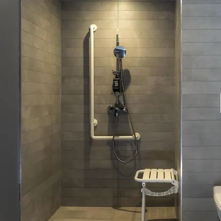 Ibis Paul Trois Chateaux サン・ポール・トロワ・シャトー