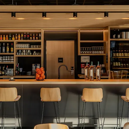 Ibis Paul Trois Chateaux *