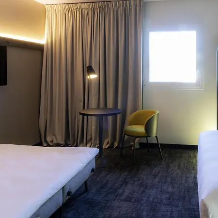 호텔 Ibis Paul Trois Chateaux 상폴투아 샤토