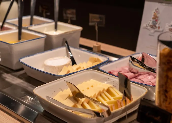 Hotel Ibis Paul Trois Chateaux *