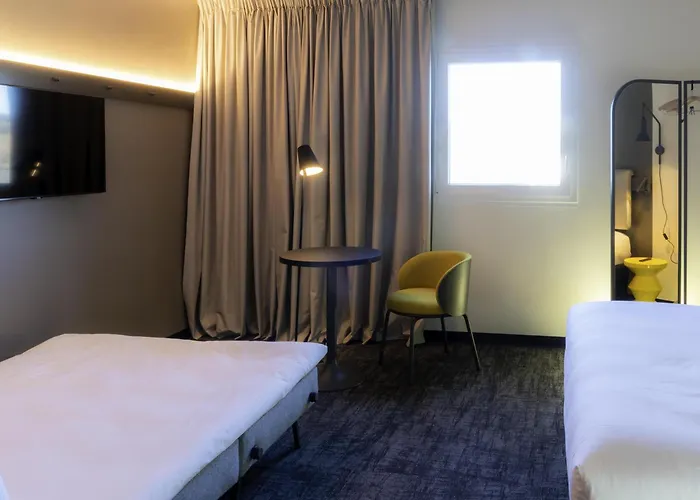 Ibis Paul Trois Chateaux