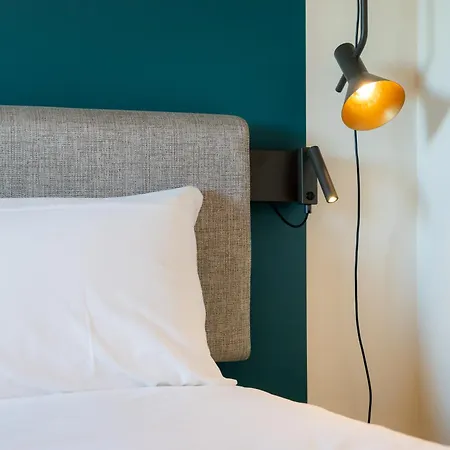 Ibis Paul Trois Chateaux *