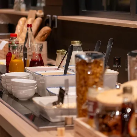 فندق Ibis Paul Trois Chateaux *
