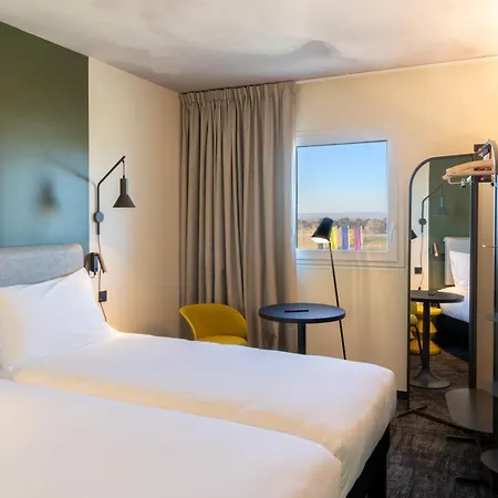 Ibis Paul Trois Chateaux Hotel