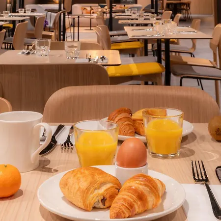Ibis Paul Trois Chateaux