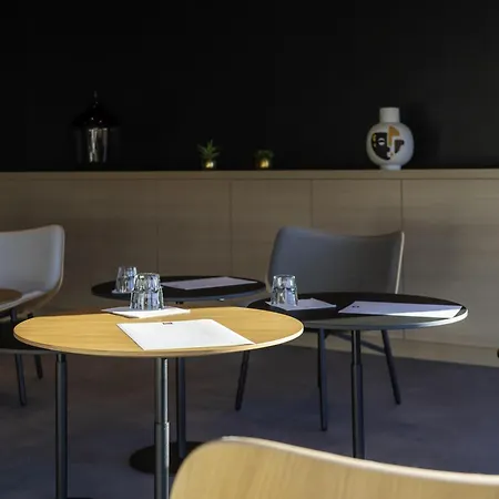 Hotel Ibis Paul Trois Chateaux *