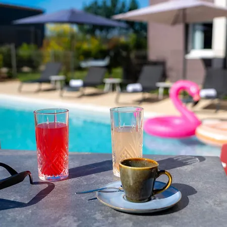 Ibis Paul Trois Chateaux Hotel 3*