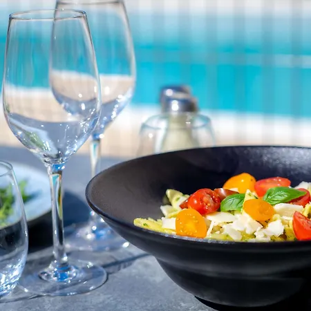 Hotel Ibis Paul Trois Chateaux 3*